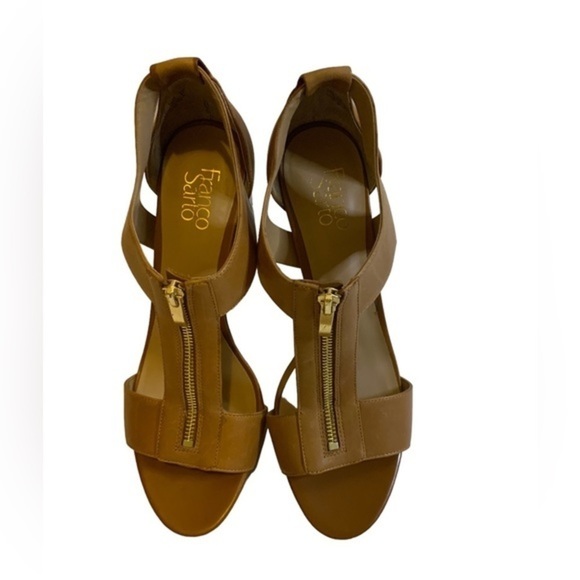 Franco Sarto T-Strap heels - Picture 3 of 8